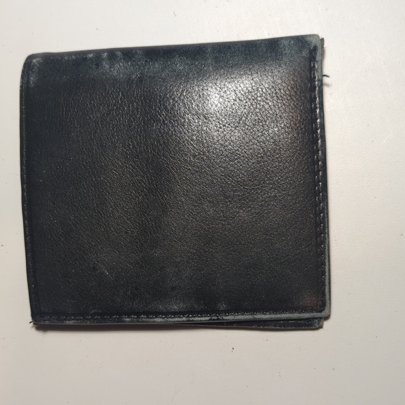 Paul & Taylor USA Black Leather Wallet - Picture 3 of 13